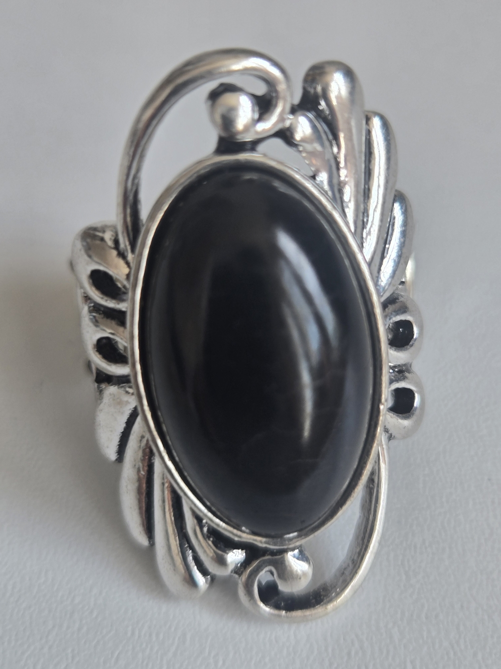 Ring - Picture 2 of 5